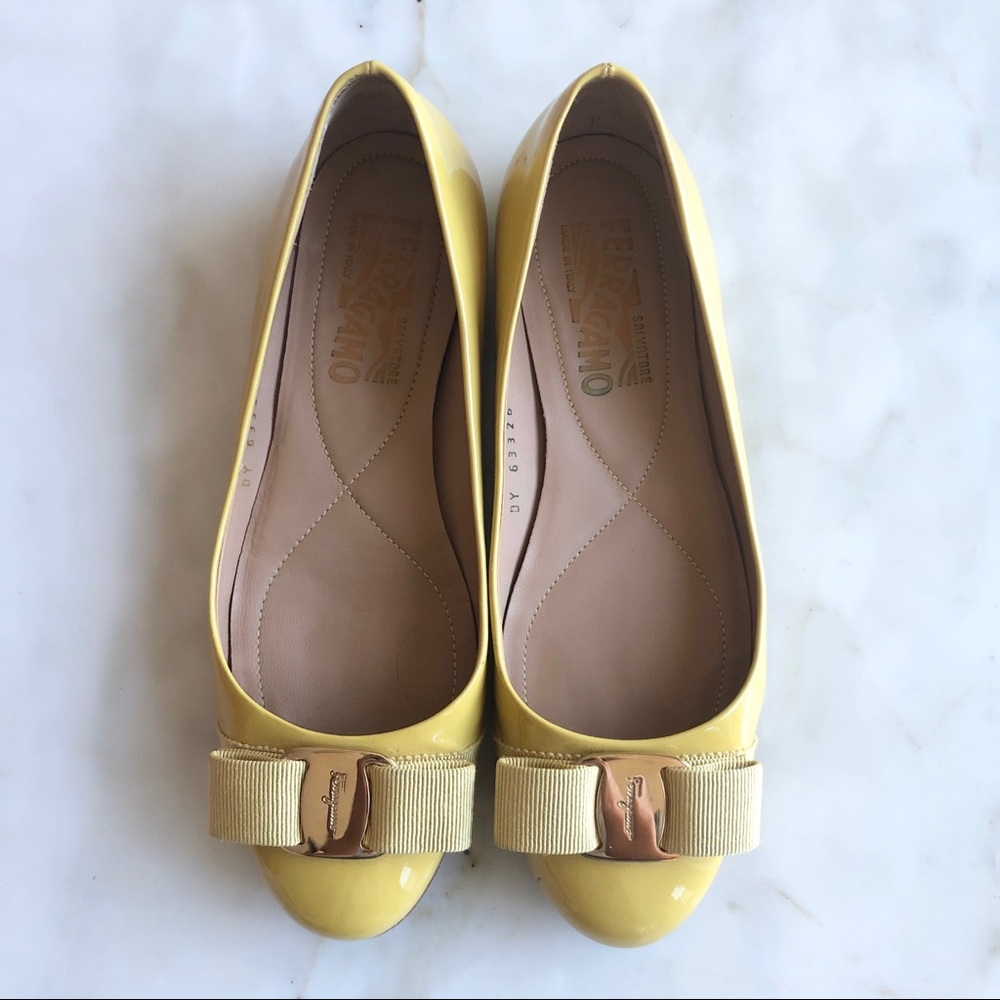 Salvatore Ferragamo Varina Flats 35.5